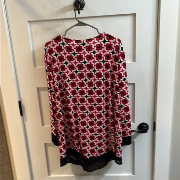 Ruby Rd. Red and Black Geometric Tunic - Picture 2 of 4